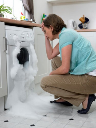 Sửa máy giặt bị rò rỉ nước